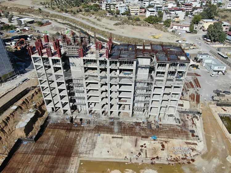 <p>Kendi se&ccedil;meninizi salak yerine koyuyorsunuz. CHP İzmir eski İl Başkanı Şenol Aslanoğlu, kooperatif sistemi kurulduktan sonra kayınbiraderi Taner &Ouml;nder'i y&uuml;klenici firması Ares'in başına ge&ccedil;irdi. Ares, CHP Ankara İl Başkanı &Uuml;mit Erkol'un oğlu Fırat Erkol'un ortağı olduğu firma" dedi.</p>
