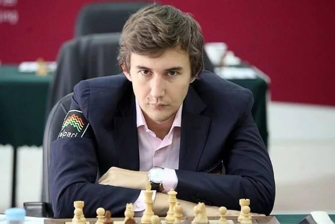 <p>10-&nbsp;Sergey Karjakin | Rusya<br />
<br />
*&nbsp;Rekor Yaşı: 17 yaş 11 ay<br />
<br />
* Tarih: 2008</p>
