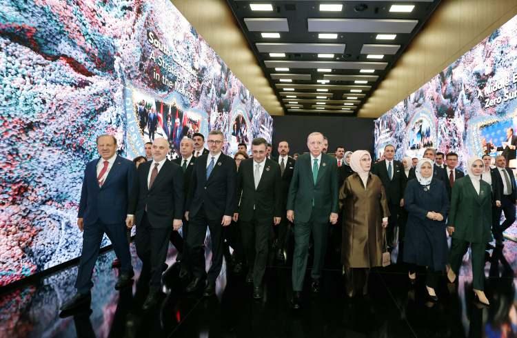 <p>&nbsp;T&ouml;rene Azerbaycan Cumhurbaşkanı İlham Aliyev ve Pakistan Başbakanı Şahbaz Şerif de katıldı.</p>
