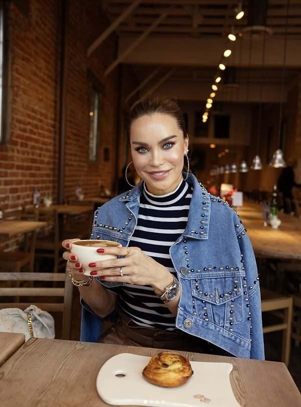 <p><strong>G&uuml;nde 6 yumurta t&uuml;kettiğini s&ouml;yleyen Şallı, kilo kontrol&uuml;nde en &ccedil;ok zorlandığı noktanın ekmek olduğunu dile getirdi.</strong></p>
