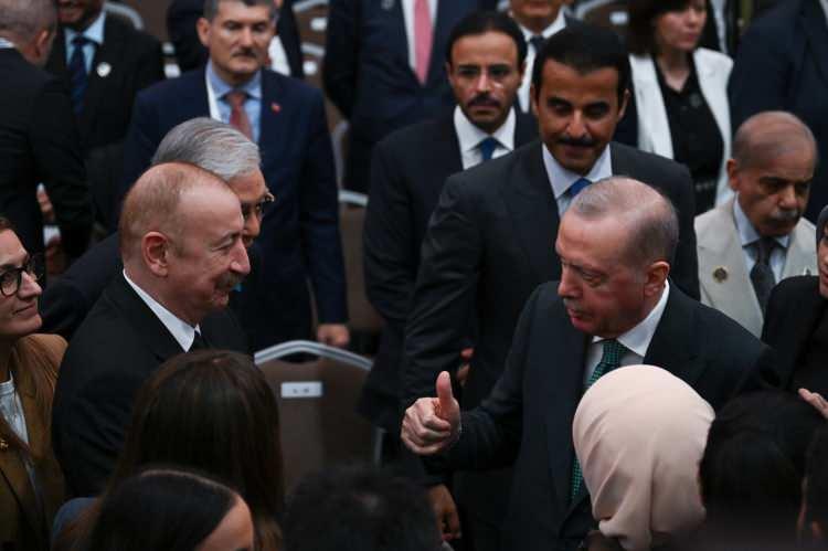 <p><span style="color:#B22222"><strong>ERDOĞAN- ALİYEV</strong></span></p>
