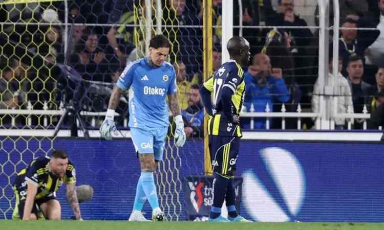 <p><strong>Gol tamamen Ederson'a yazar. Başka hi&ccedil;bir şeye yazmaz. Tamamen Ederson'un hatası.</strong></p>
