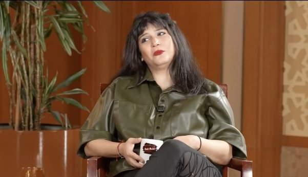 <p><strong><span style="color:#000080">Kızılcık Şerbet'i</span> dizisinde<span style="color:#800000"> Nilay</span> karakteriyle hafızalara kazınan <span style="color:#000080">Feyza Civelek,</span> katıldığı bir programda oyunculuk kariyerine başladığı g&uuml;nden bu yana annesi <span style="color:#800000">Melis Civelek'in</span> kaleme aldığı projelerde yer almasından sebep gelen eleştirilere sert yanıt verdi.</strong></p>
