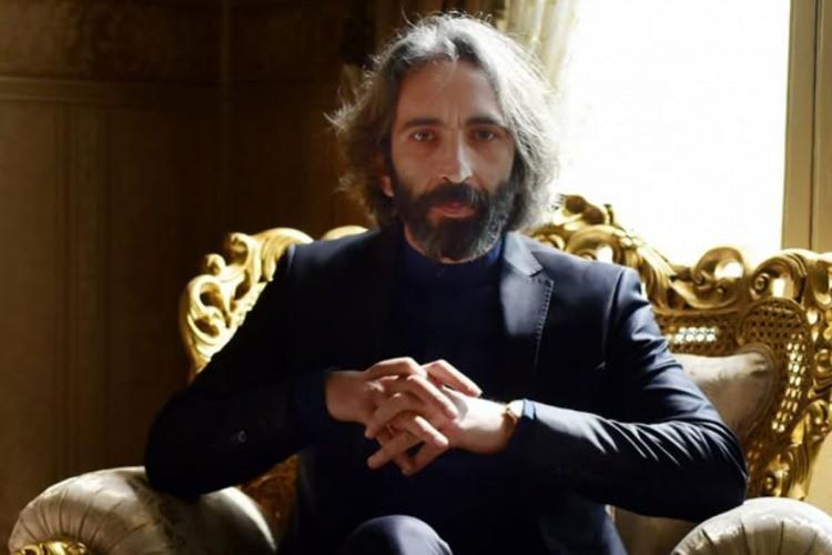 <p><strong>İddialar, sosyal medyada geniş yankı uyandırmış ve oyuncunun adının &ouml;yle bir olaya karışması izleyiciler nezdinde b&uuml;y&uuml;k tepki &ccedil;ekmişti.</strong></p>
