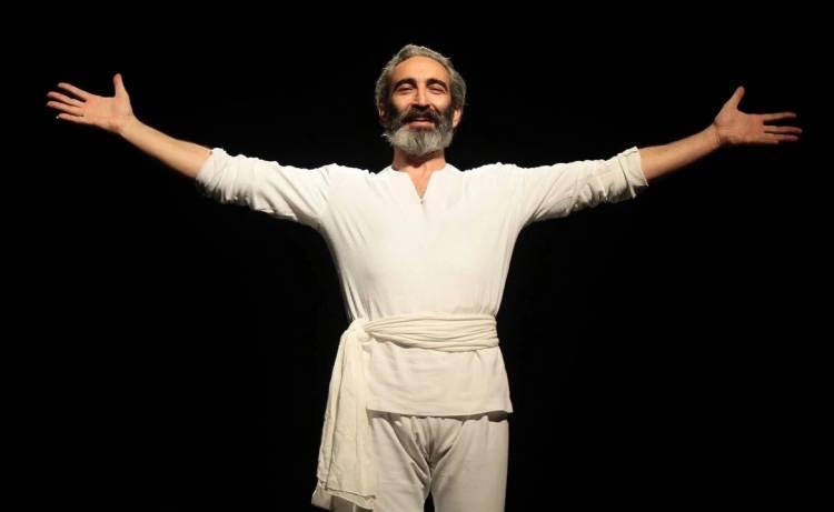 <p><span style="color:#800000"><strong>"Miran karakterine değerli katkılar sunacağına inandığımız sevgili Fırat Tanış&rsquo;la proje &ouml;zelindeki g&ouml;r&uuml;şmelerimize mevcut program ve teknik koşullar doğrultusunda karşılıklı anlayış &ccedil;er&ccedil;evesinde sonlandırdığımızı bildirmek isteriz."</strong></span></p>
