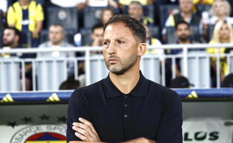 <p>M&uuml;cadelenin taktik hazırlıkları &uuml;zerinde &ccedil;alışan Kanarya'da teknik direkt&ouml;r Domenico Tedesco'nun olduk&ccedil;a zorlandığı &ouml;ne s&uuml;r&uuml;ld&uuml;.</p>
