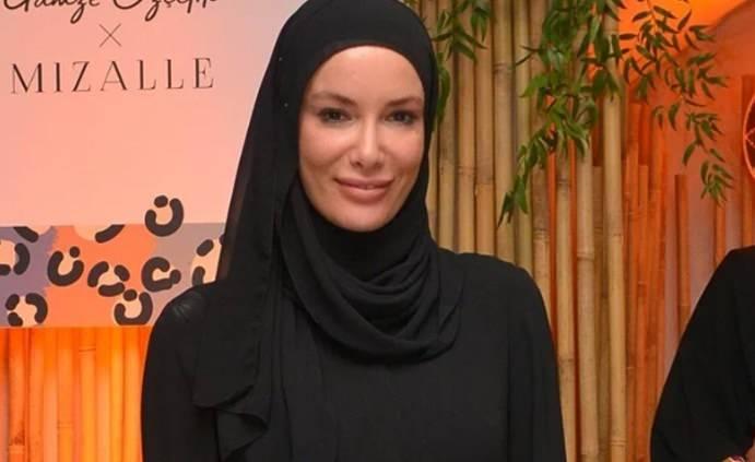 <p>Kariyerini noktalayarak kurduğu Umuda Koşanlar Derneği ile d&uuml;nyanın d&ouml;rt bir yanında yardıma muhta&ccedil; insanlara yardım eli uzatan Gamze &Ouml;z&ccedil;elik setlere d&ouml;n&uuml;yor.&nbsp;</p>
