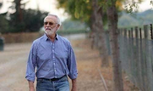 <p>33)&nbsp; DONALD NEWHOUSE&nbsp; |&nbsp; 14,4 MİLYAR DOLAR - İş insanı</p>

<p>&nbsp;</p>

<p>Donald Newhouse, medya ve yayıncılık sekt&ouml;r&uuml;nde g&uuml;&ccedil;l&uuml; bir etkiye sahip olup Advance Publications şirketinin y&ouml;netiminde &ouml;nemli bir rol oynuyor. Serveti, gazete, dergi ve dijital medya yatırımlarından geliyor.</p>
