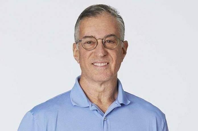 <p>32)&nbsp; ARTHUR DANTCHIK&nbsp; | 14.6 MİLYAR DOLAR&nbsp; - İş insanı</p>

<p>&nbsp;</p>

<p>Arthur Dantchik, ABD merkezli Susquehanna International Group&rsquo;un kurucusu olarak finans ve ticaret d&uuml;nyasında tanınıyor. Serveti, başarılı yatırım stratejileri ve ticaret operasyonlarından kaynaklanıyor.</p>
