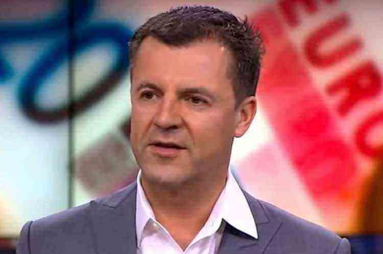 <p>25)&nbsp; MICHAEL PLATT&nbsp; |&nbsp; 18,8 MİLYAR DOLAR - Girişimci</p>

<p>&nbsp;</p>

<p>Michael Platt, BlueCrest Capital Management&rsquo;ın kurucusu ve finans d&uuml;nyasında hedge fon alanında &ouml;nde gelen isimlerden biridir. Serveti, başarılı yatırım stratejileri ve portf&ouml;y y&ouml;netiminden kaynaklanıyor.</p>
