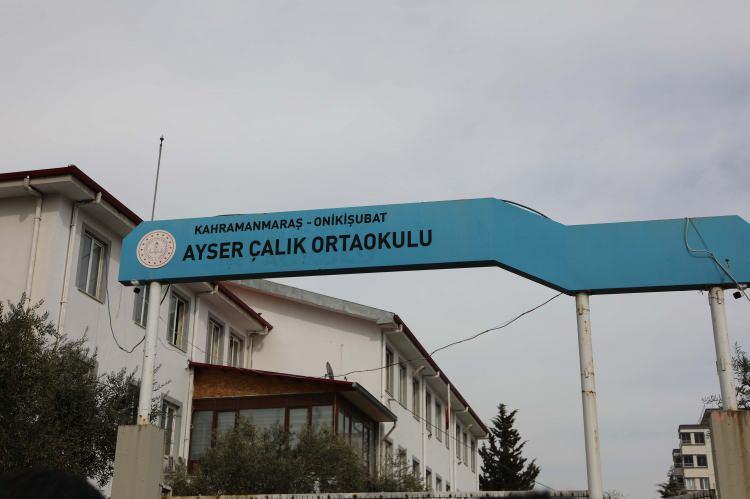 <p><strong>"BABASI ATIŞ İ&Ccedil;İN BİZZAT &Ccedil;ALIŞTIYORDU"</strong></p>

<p>İşin en ilgin&ccedil; yanı baba &ccedil;ocuğu atış i&ccedil;in bizzat kendi &ccedil;alıştırıyordu.</p>
