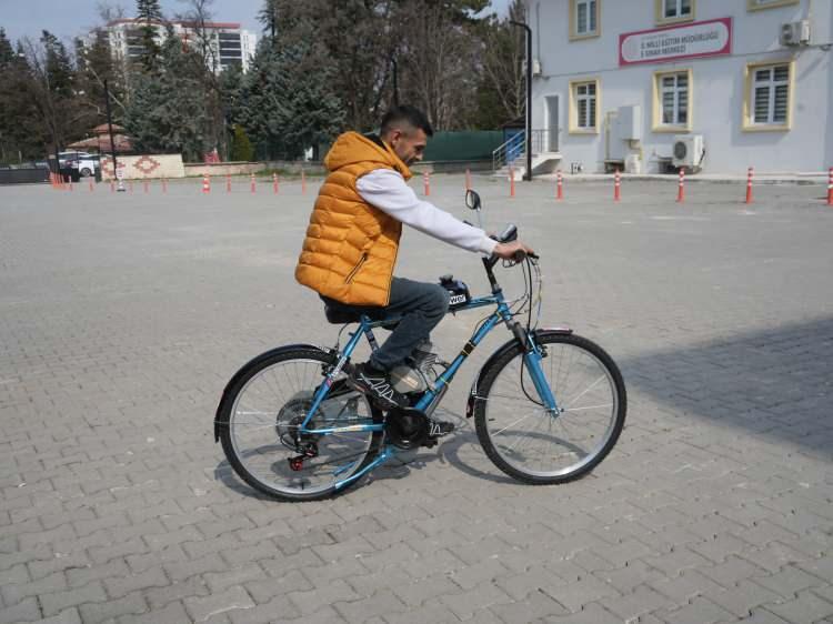 Kastamonu'da g&ouml;reni şaşkına &ccedil;eviren vatandaş ve aracı! G&ouml;z&uuml; değen istiyor 