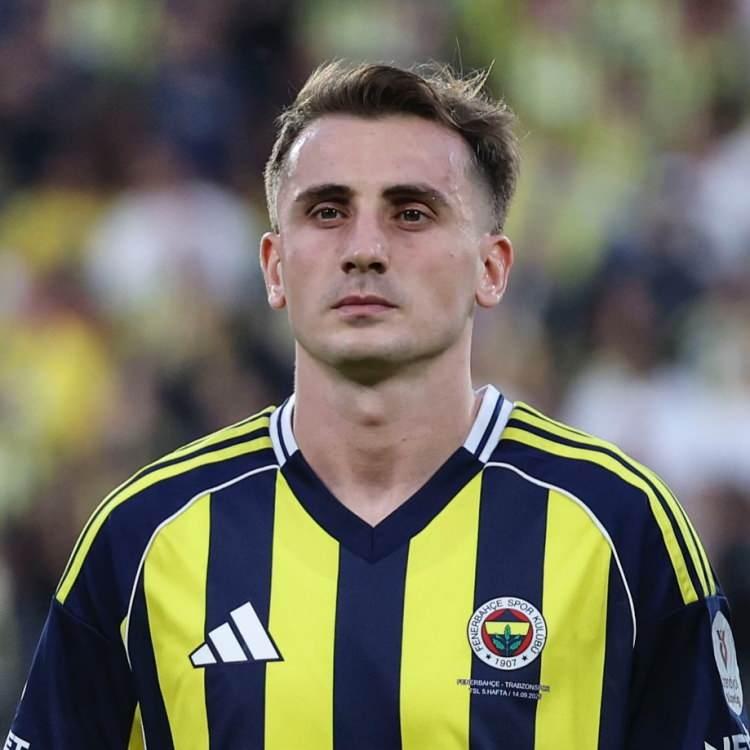 <p><strong>Hen&uuml;z durumun farkında olmadığını s&ouml;yleyen Akt&uuml;rkoğlu, c&uuml;mlelerine şu s&ouml;zlerle devam etti:</strong></p>

<p><span style="color:#800080"><em><strong>Baba olanlardan hep şunu duyuyorum, 'Şu an tam olarak anlamıyorsun, doğduktan sonra anlayacaksın&hellip;' Tatlı bir heyecan var. Allah sağlıkla kucağımıza almayı nasip etsin. Allah isteyen herkese nasip eylesin, bunun b&ouml;yle g&ouml;steriş gibi olmasını istemedim."</strong></em></span></p>
