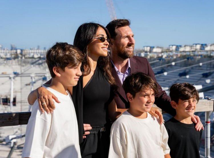 <p><strong>Listenin zirvesinde<span style="color:#B22222"> Mathieu Flamini</span> bulunurken, ikinci sırayı ise <span style="color:#FF0000">Cristiano Ronaldo </span>paylaşıyor.</strong></p>
