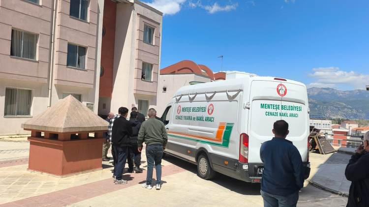 <p>Olay, K&ouml;tekli Mahallesi 200 sokak &uuml;zerinde bulunan bir evde meydana geldi.</p>
