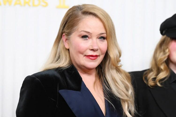 <p><strong>54 yaşındaki &uuml;nl&uuml; oyuncu, Mart ayının sonlarında hastaneye yatırıldığı &ouml;ne s&uuml;r&uuml;l&uuml;rken Applegate'in temsilcisinden a&ccedil;ıklama geldi.</strong></p>
