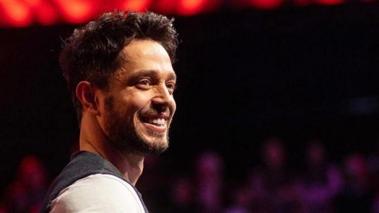 <p><strong>Murat Boz, mesleğinin stresli olduğunu psikoloijk olarak&nbsp; zorlandığını şu s&ouml;zlerle ifade etti:</strong></p>

<p><span style="color:#800080"><em><strong>"Ben yoğun ve stresli bir hayat yaşıyorum. Ne kadar g&uuml;ll&uuml;k g&uuml;listanlık g&ouml;z&uuml;kse de y&ouml;netmesi ve psikolojisi zor bir iş yapıyoruz. Tabii ki işimizi severek yapıyoruz ve bundan para kazanıyoruz ama stresli bir mesleğimiz var."</strong></em></span></p>
