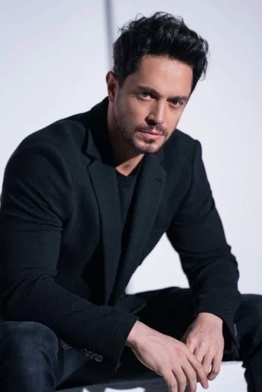 <p><strong>Boz, ailesinde genetik kalp hastalığı olduğunu belirterek sağlığını korumak i&ccedil;in katı kurallar ve &ouml;nlemler aldığını s&ouml;yledi:</strong></p>

<p><span style="color:#800080"><em><strong>"Abur cubur yok. Yağlı yemiyorum. Şekerli yememeye &ccedil;alışıyorum. 2-3 haftada bir kendimi şımartırım. Sağlık kontrollerimiz d&uuml;zenli yapılıyor. Spor da devam ediyor. Kardiyo yaparım, sabahları bol su i&ccedil;erim.&nbsp;</strong></em></span></p>
