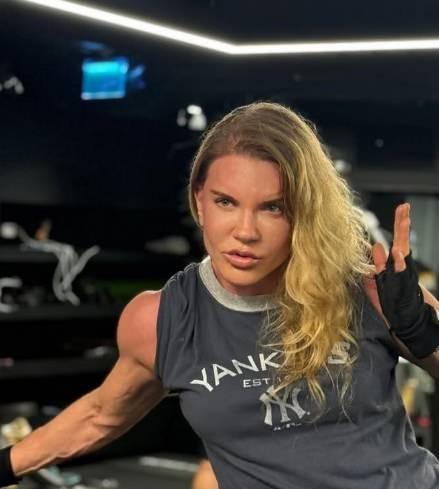 <p>Gelen mesajlar sonrası açıklama yapan Suden, <strong>"Kortizol seviyemi ve kas gelişimimi riske atamam" </strong>dedi.</p>
