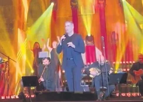 <p>3 g&uuml;n 3 gece s&uuml;ren kutlamada &Ouml;zcan Deniz sahne aldı.&nbsp;</p>
