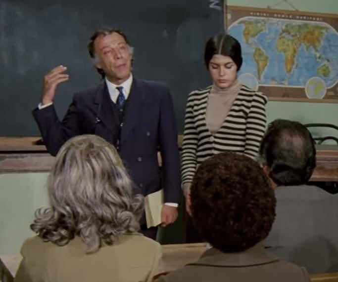 <p><span style="color:#B22222"><strong>"MEMLEKETLERİNE BİRER FAYDALI İNSAN OLMALRI İ&Ccedil;İN NE YAPTINIZ?"</strong></span></p>

<p><span style="color:#800080"><strong><em>Gerek &ouml;ğretmenlerine gerek anne-babasına hatta memleketlerine birer faydalı insan olmaları i&ccedil;in ne yaptınız? G&ouml;rev ve sorumluluklarnı kendilerine hatırlattınız mı?&nbsp;</em></strong></span></p>

<p>&nbsp;</p>
