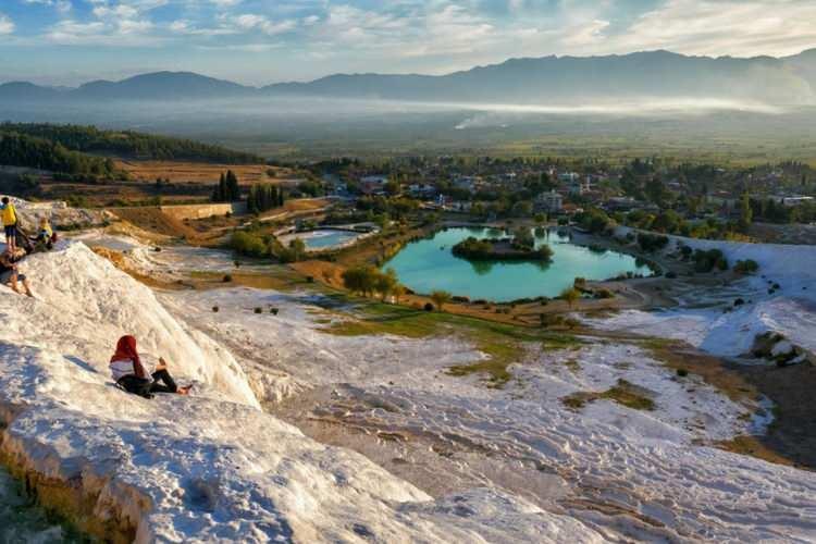 <p>DENİZLİ</p>

<p>Hierapolis ve Pamukkale temalı magnetler,&nbsp;Denizli horozu fig&uuml;rl&uuml; biblolar...</p>
