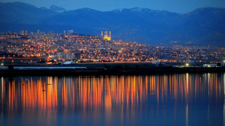 <p>KAHRAMANMARAŞ</p>

<p>Tescilli Maraş Dondurması, Maraş biberi ve el işlemeli bakır &uuml;r&uuml;nler...</p>
