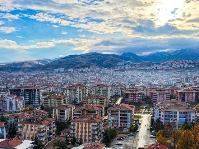 <p>MALATYA</p>

<p>G&uuml;n Kurusu Kayısı</p>
