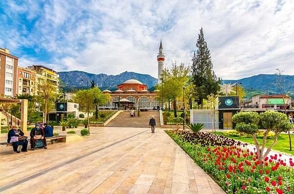 <p>MANİSA</p>

<p>41 &ccedil;eşit baharatla hazırlanan şifalı Mesir Macunu,&nbsp;Kula leblebisi, taze Sultaniye &uuml;z&uuml;m&uuml;...</p>
