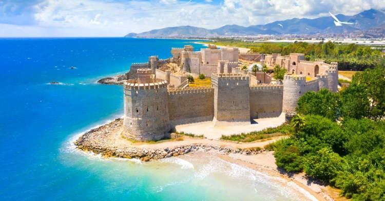 <p>MERSİN</p>

<p>Cezerye, kerebi&ccedil; tatlısı, taze narenciye...</p>
