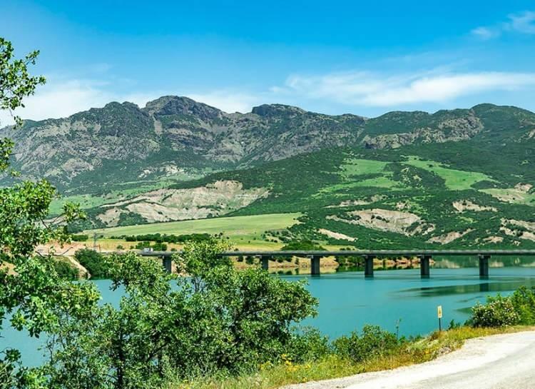 <p>TUNCELİ</p>

<p>Coğrafi işaretli P&uuml;l&uuml;m&uuml;r Balı, meşhur Şavak Peyniri,&nbsp;y&ouml;reye &ouml;zg&uuml; desenli Cicim dokumaları...</p>
