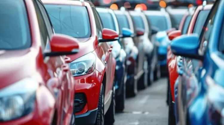 <p><strong>EN UCUZ SIFIR KM OTOMOBİLLER</strong></p>

<p>&nbsp;</p>

<p>1-Dacia Sandero (2025) 1 milyon 238 bin TL</p>

<p>&nbsp;</p>

<p>2-Opel Corsa 1.2 - 1 milyon 325 bin TL</p>

<p>&nbsp;</p>

<p>3-Hyundai i20 - 1 milyon 425 bin TL</p>

<p>&nbsp;</p>

<p>4-Fiat Egea Sedan - 1 milyon 429 bin TL</p>
