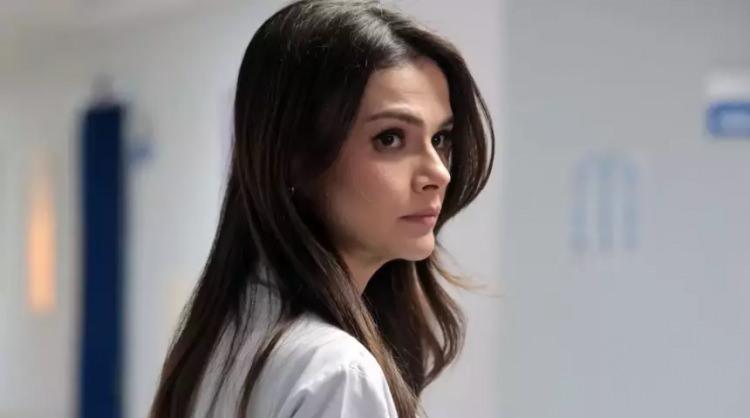 <p class="MsoNormal"><strong>Gazeteci &Ccedil;ağdaş Evren Şenlik'in haberine g&ouml;re, Uzak Şehir'deki "Alya" karakteriyle b&uuml;y&uuml;k bir hayran kitlesine sahip olan &uuml;nl&uuml; oyuncu Sinem &Uuml;nsal'ın yasaklı madde test sonucu negatif &ccedil;ıktı.</strong><o:p></o:p></p>
