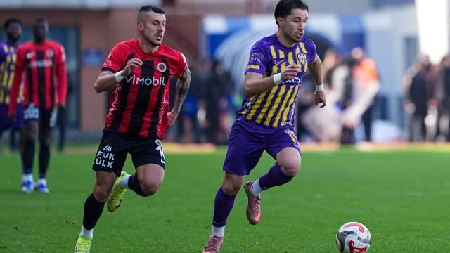 <p>17- EY&Uuml;PSPOR | 22 PUAN</p>
