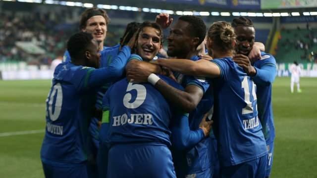 <p>12- &Ccedil;AYKUR RİZESPOR | 33 PUAN / -2 AVERAJ</p>
