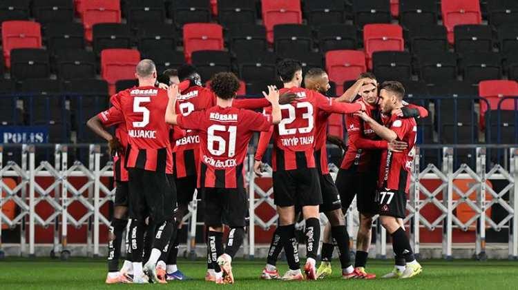 <p>10- GAZİANTEP FK | 34 PUAN / -10 AVERAJ</p>
