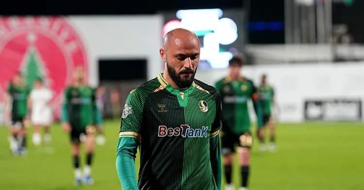 <p>Son olarak Trendyol 1. Lig'in 35. haftasında Sakaryaspor, Esenler Erokspor'a 2-1 mağlup olarak sezonun bitimine 3 hafta kala alt lige d&uuml;şt&uuml;.</p>
