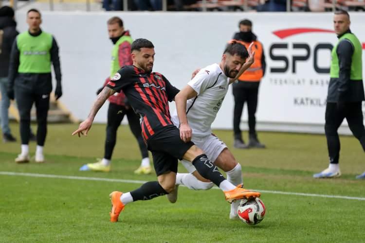 <p>Ge&ccedil;en sezon S&uuml;per Lig'de yer alan Hatayspor da Yeni Malatytaspor gibi deprem felaketini an ağır şekilde yaşayan kul&uuml;plerden biri olmuştu.&nbsp;</p>

