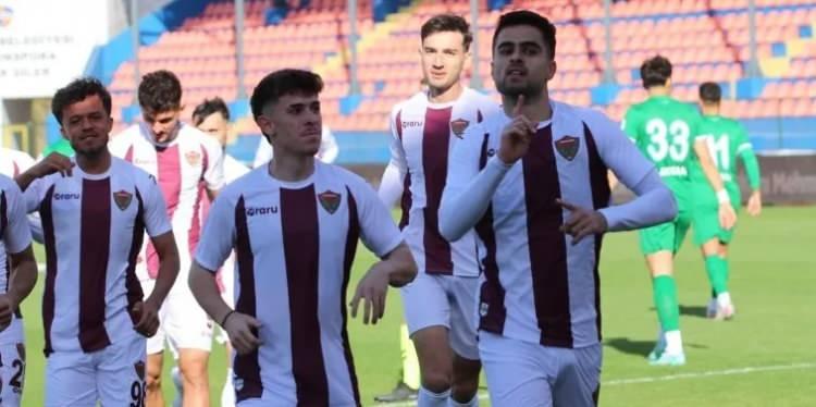 <p><strong>* HATAYSPOR</strong></p>

<p><strong>'TFF 2. LİG'E D&Uuml;ŞT&Uuml;'</strong></p>

<p>&nbsp;</p>
