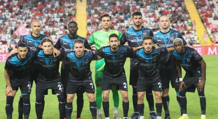 <p>S&uuml;per Lig'de ge&ccedil;irdiği parlak sezonların ardından ağır mali kriz altına giren "Mavi Şimşekler", ge&ccedil;tiğimiz sezon S&uuml;per Lig'e veda etmişti.&nbsp;</p>
