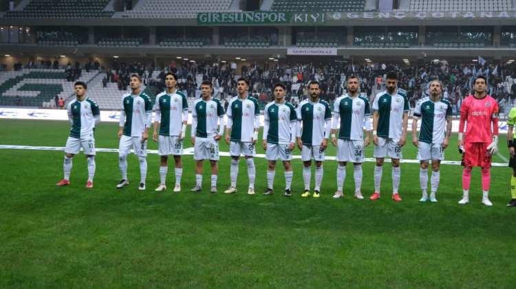 <p>2025-2026 sezonunda TFF 3. Lig'de m&uuml;cadele eden Karadeniz temsilcisi, aldığı seri mağlubiyetler ve puan silme cezaları sonrası matematiksel olarak B&ouml;lgesel Amat&ouml;r Lig'e (BAL) d&uuml;şt&uuml;.</p>
