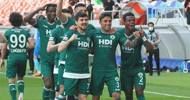 <p>Yeşil beyazlı takım tarihinde ilk kez amat&ouml;rde m&uuml;cadele edecek.</p>
