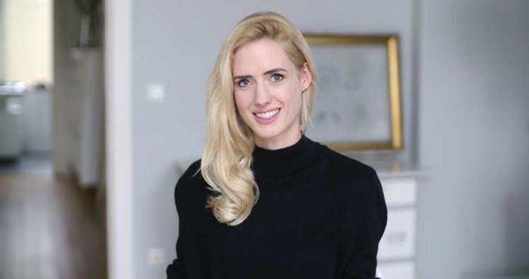 <p><strong>2022 yılından beri iş insanı Mehmet Şah &Ccedil;elik ile evli olan &uuml;nl&uuml; oyuncu, &ccedil;ocukları Milat, Melodi, Manolya ve Mirza ile geniş bir aile tablosu &ccedil;iziyor.</strong></p>
