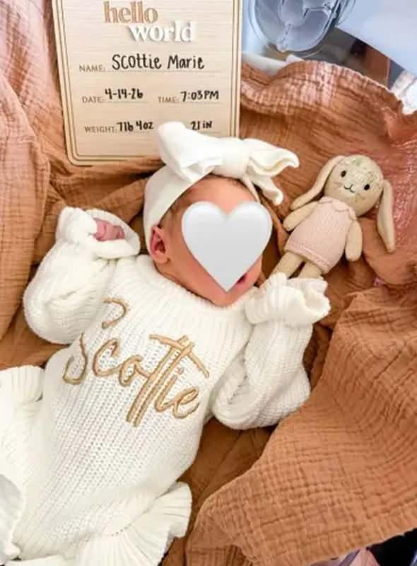 <p><strong>Yıllarca şarkılarında ailesine olan bağlılığını vurgulayan &uuml;nl&uuml; yıldız, şimdi kariyerine <em><span style="color:#800080">"s&uuml;per dede"</span></em> unvanını da ekliyor.</strong></p>
