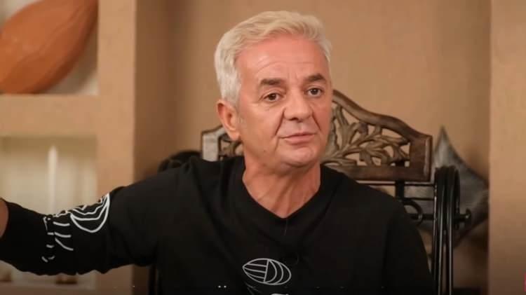 <p>"EXCALİBUR 492 GİBİ İSİMLERLE HAKARET EDİYORLAR"</p>

<p>Alg&ouml;z, a&ccedil;ıklamasında sosyal medyaya kimlik numarasıyla girilmesini desteklediğini belirterek, "&Ccedil;&uuml;nk&uuml; Abuz&uuml;din 177 ya da Excalibur 492 gibi isimlerle &ccedil;ıkıp hakaret eden insanlar var" dedi.&nbsp;</p>
