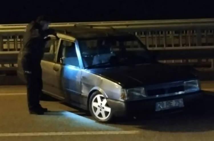 <p>MAĞDUR KIZA HAKARET</p>

<p>&nbsp;</p>

<p>Hasbi Dede'nin tahliye olduğu g&uuml;n yaşanan skandal olay ise yeni ortaya &ccedil;ıktı.</p>

<p>Buna g&ouml;re;&nbsp;12 Mart g&uuml;n&uuml;, Tuana Elif Torun arkadaşlarıyla oturduğu sırada yanlarına gelen Dede'nin halasının, "Sen burada oturamazsın s&uuml;rt&uuml;k" diyerek gen&ccedil; kıza hakaret edip y&uuml;z&uuml;ne t&uuml;k&uuml;rd&uuml;.</p>

<p>Olayı, Torun ailesinin avukatı mahkemede anlattı.&nbsp;</p>
