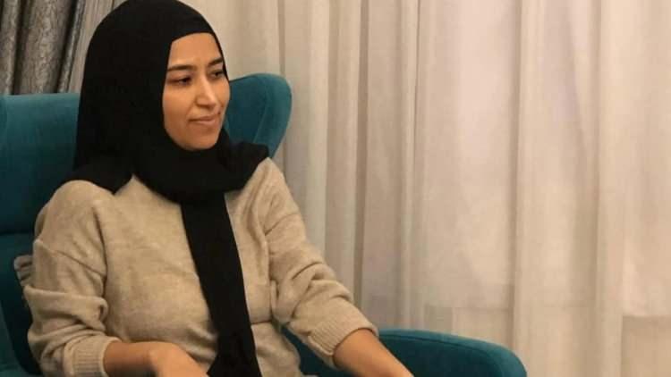 <p><span style="color:#B22222"><strong>"HEPİMİZ MEŞGUL&Uuml;Z ZATEN"</strong></span></p>

<p><strong>G&uuml;lşen Tatlıses, babasına y&ouml;nelik yaptığı sosyal medya paylaşımında şu s&ouml;zleri kullandı:</strong></p>

<p><span style="color:#800080"><em><strong>"Ben hayatın meşgalesinde bana yer a&ccedil;abilen insanları seviyorum. Hepimiz meşgul&uuml;z zaten"</strong></em></span></p>
