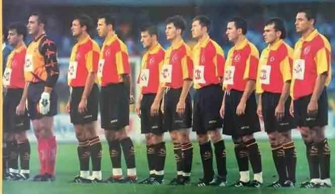 <p><span style="color:#B22222"><strong>1997&nbsp;| Galatasaray</strong></span></p>

<p>&nbsp;</p>

<p>&nbsp;</p>
