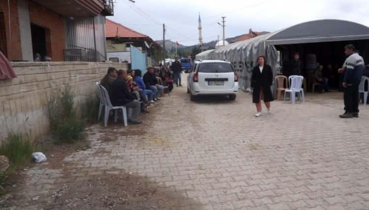 <p>Olayla ilgili inceleme s&uuml;r&uuml;yor.</p>
