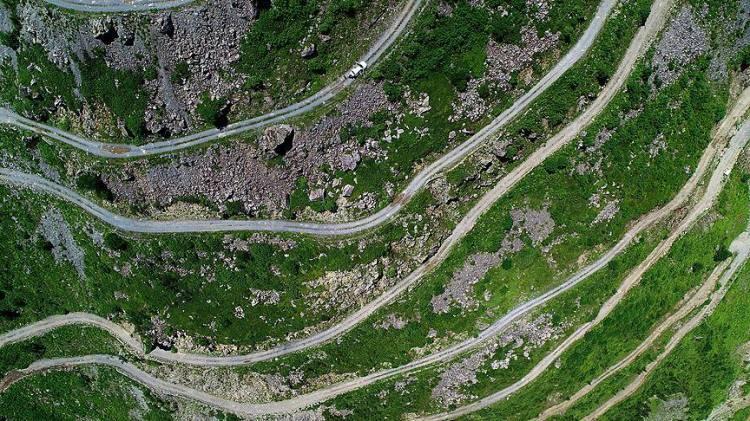 <p><span style="color:#B22222"><strong>1.BAYBURT D915 YOLU / T&Uuml;RKİYE</strong></span></p>

<p>&nbsp;</p>
